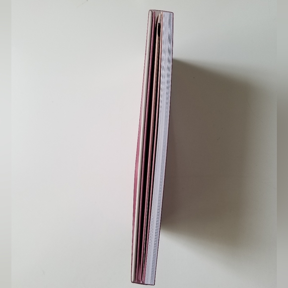 Jini's 1st Mini Album, "An Iron Hand in A Velvet Glove" (Velvet vers) - Picture 6 of 11